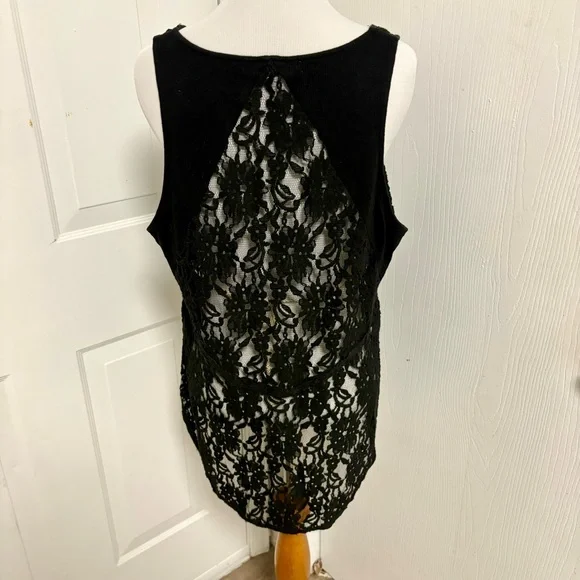 BKE Boutique Lace Vest K3 - Picture 6 of 8